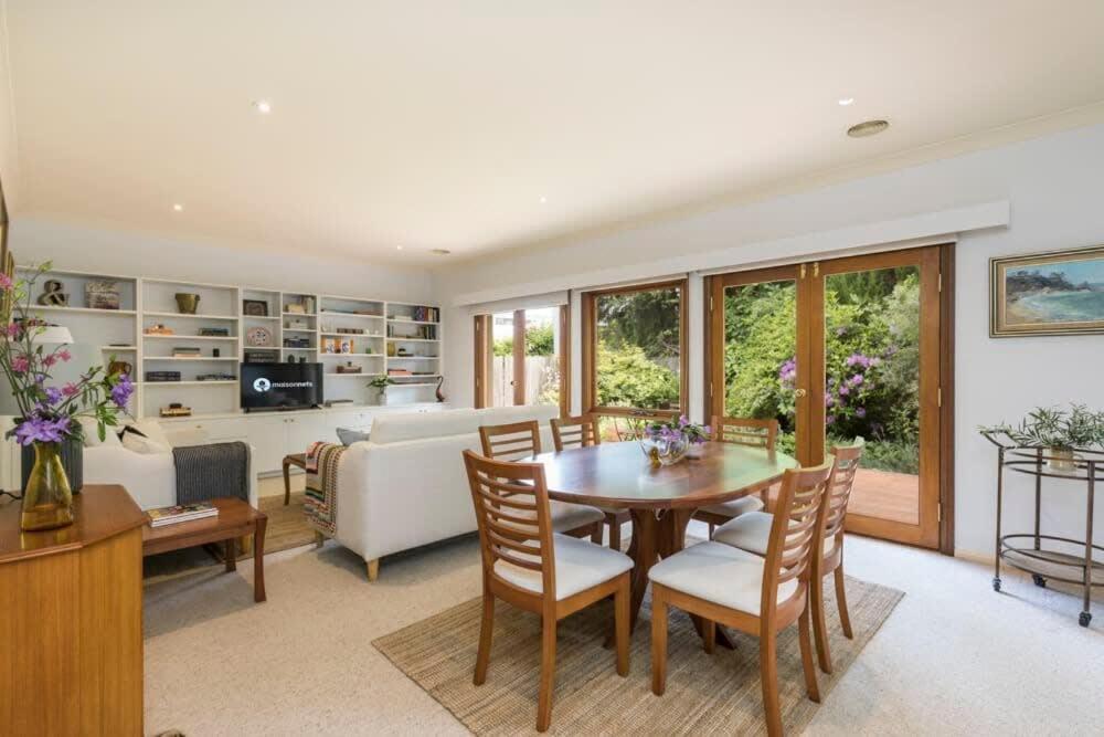 3 Bdrm 2 Bthrm House Close To Canberra Cbd & Anu Zewnętrze zdjęcie