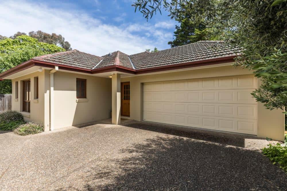 3 Bdrm 2 Bthrm House Close To Canberra Cbd & Anu Zewnętrze zdjęcie