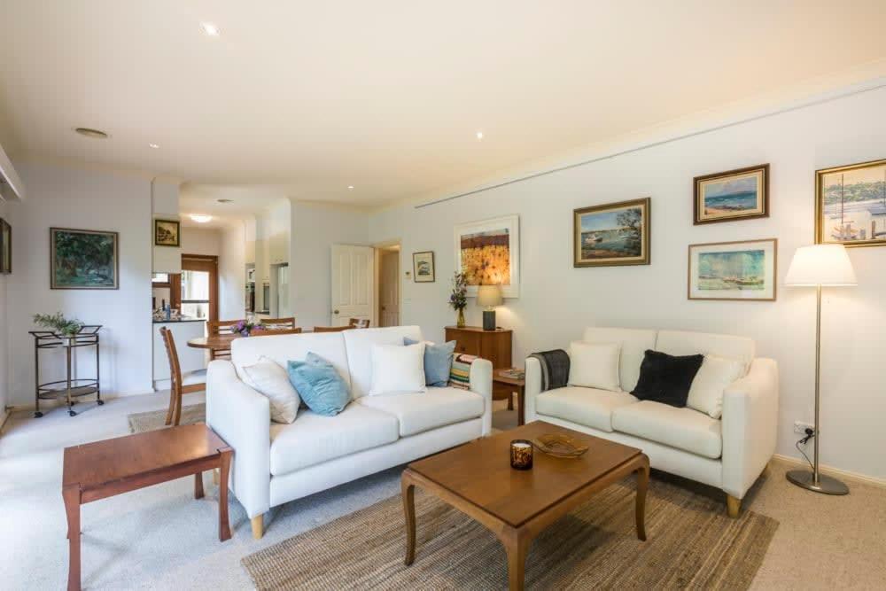 3 Bdrm 2 Bthrm House Close To Canberra Cbd & Anu Zewnętrze zdjęcie